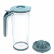 Vacuum carafe with citrus press