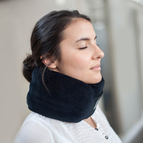 Travel Neck Pillow A cool and shapeable neck pillow for travelling