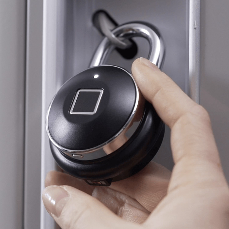 Padlock with fingerprint reader in the group Safety / Security / Anti-theft products at SmartaSaker.se (12686)