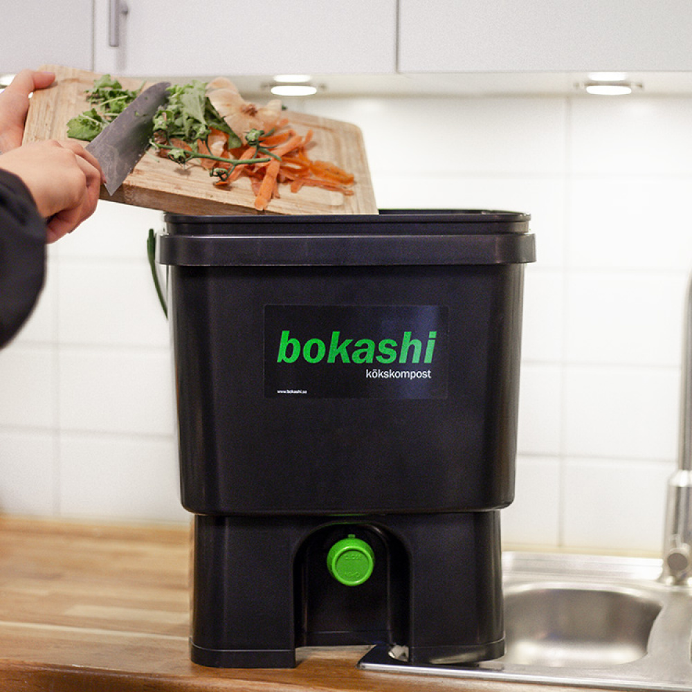 Bokashi Compost bin starter kit in the group Gift Suggestions / Personalised gifts / Gift for gardening enthusiasts at SmartaSaker.se (12729)
