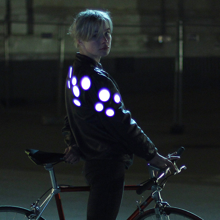 Reflective badge in the group Safety / Reflectors at SmartaSaker.se (12754)