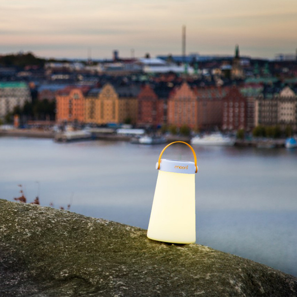 Lantern with Wireless Speaker in the group House & Home / Electronics / Speakers and ear phones at SmartaSaker.se (12851)