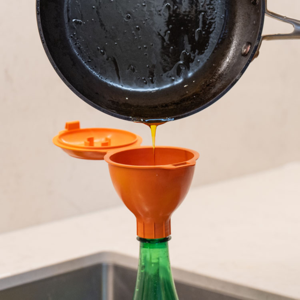 Grease funnel for waste disposal in the group House & Home / Kitchen at SmartaSaker.se (12918)