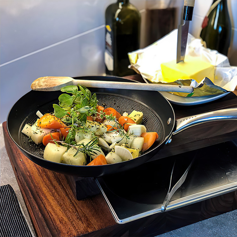 Satake Sauté Pan in Lightweight Cast Iron - Sauté Pot