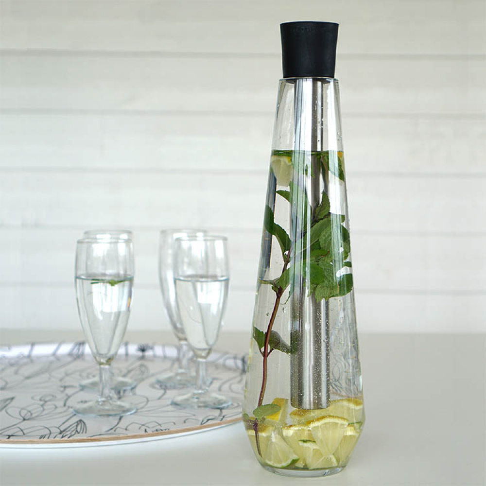 Glass Carafe with Cooling Rod in the group House & Home / Kitchen / Beverages at SmartaSaker.se (13049)