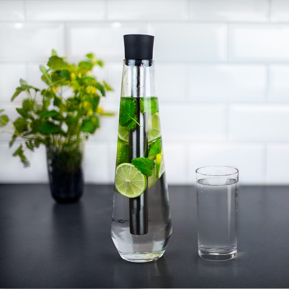 Glass Carafe with Cooling Rod in the group House & Home / Kitchen / Beverages at SmartaSaker.se (13049)