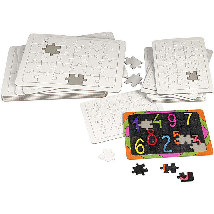 Plain white jigsaw puzzle, 30 pieces in the group Leisure / Games / Crafts at SmartaSaker.se (13059)