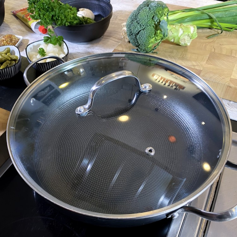 Satake Sauté Pan in Lightweight Cast Iron, Ø30 cm in the group House & Home / Kitchen at SmartaSaker.se (13291)