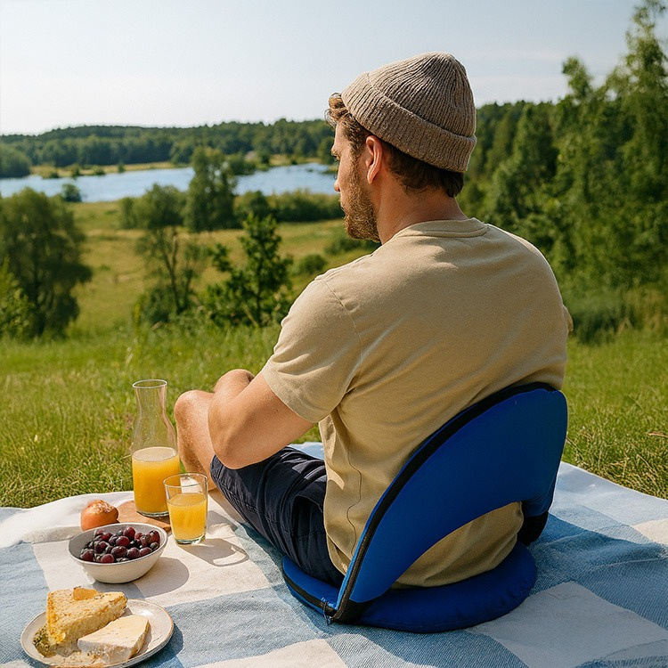 Folding chair with upholstered cushion in the group Leisure / Outdoor life at SmartaSaker.se (13423)
