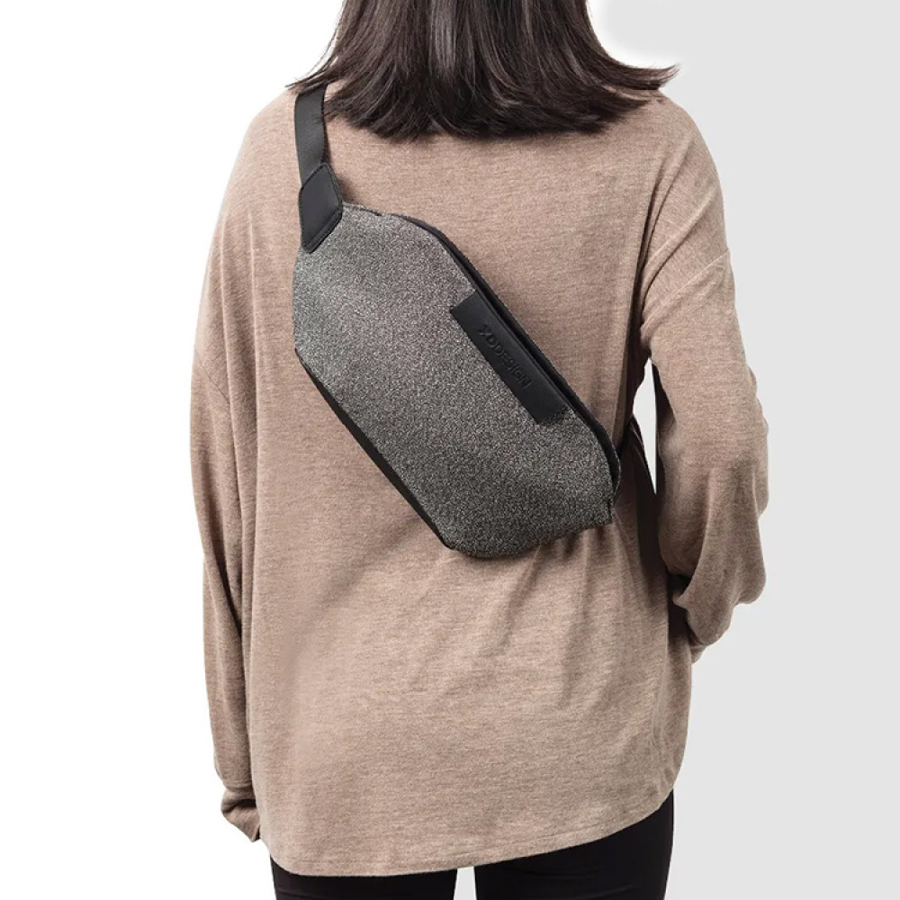 Anti-theft shoulder pack in the group Gift Suggestions / Personalised gifts / Gift for travelers at SmartaSaker.se (13437)