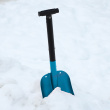 Foldable snow shovel