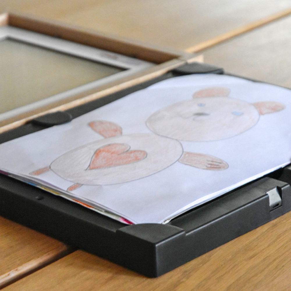 Open-up frame, Lil DaVinci Frame for drawings | SmartaSaker