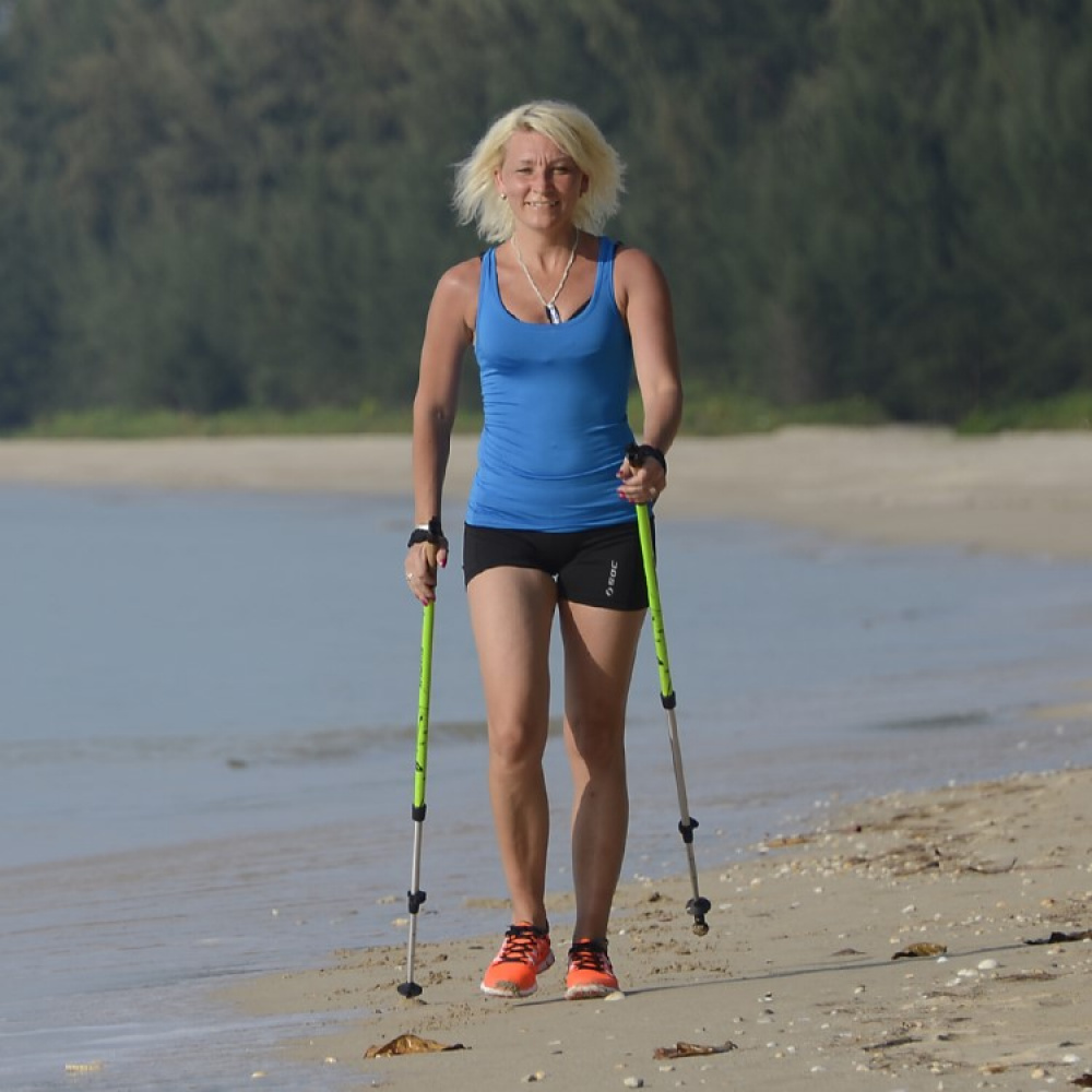 Nordic walking poles with suspension in the group Leisure / Exercise at SmartaSaker.se (13502)