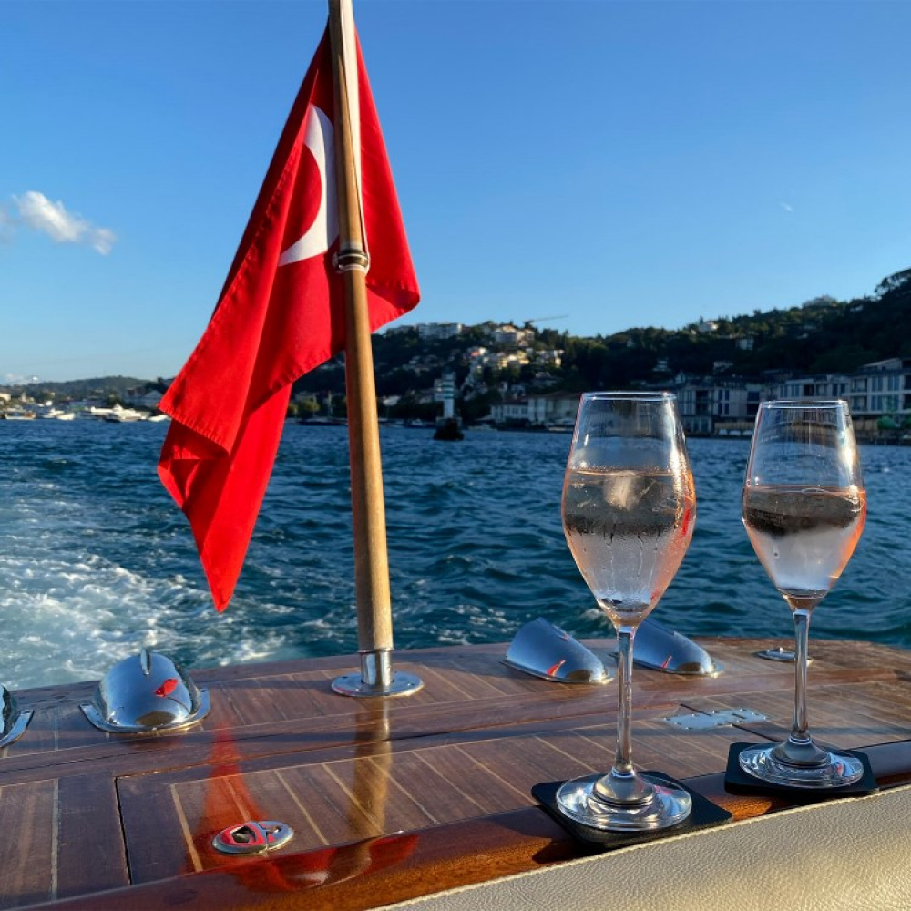 Wine Glasses for Use on a Boat - The Boat Galley