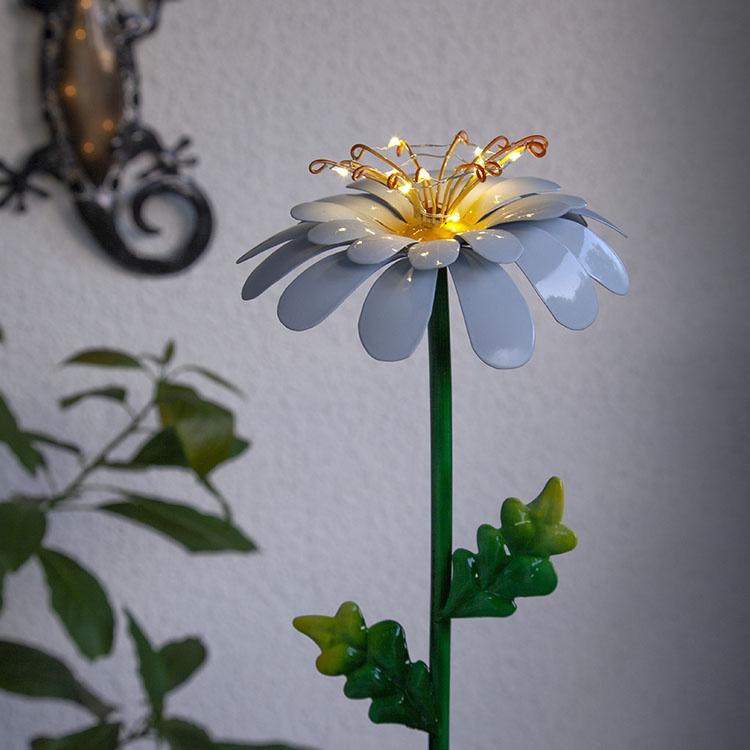 Solar cell flower on a stick, Daisy - Buy today! | SmartaSaker