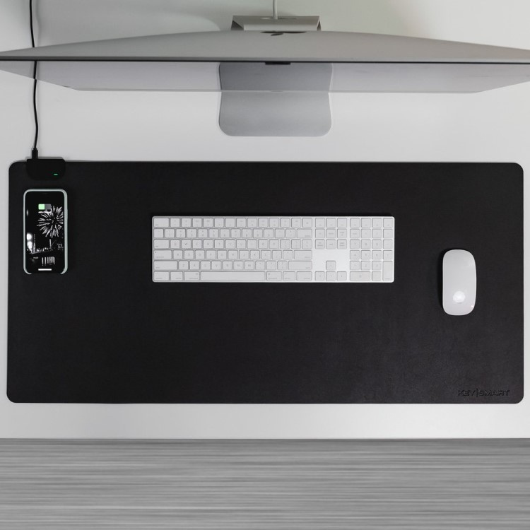 Desk pad with QI-charging in the group House & Home / Electronics / Home Electronics at SmartaSaker.se (13538)