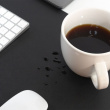 Desk pad with QI-charging
