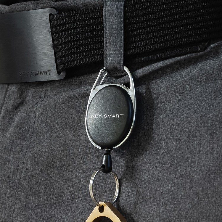 Yoyo for keys - Extendable holder for cards or keys | SmartaSaker