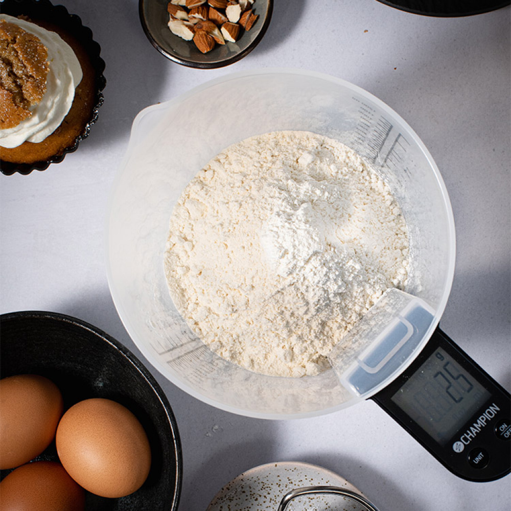 Kitchen scale with measuring jug in the group House & Home / Kitchen / Baking at SmartaSaker.se (13672)