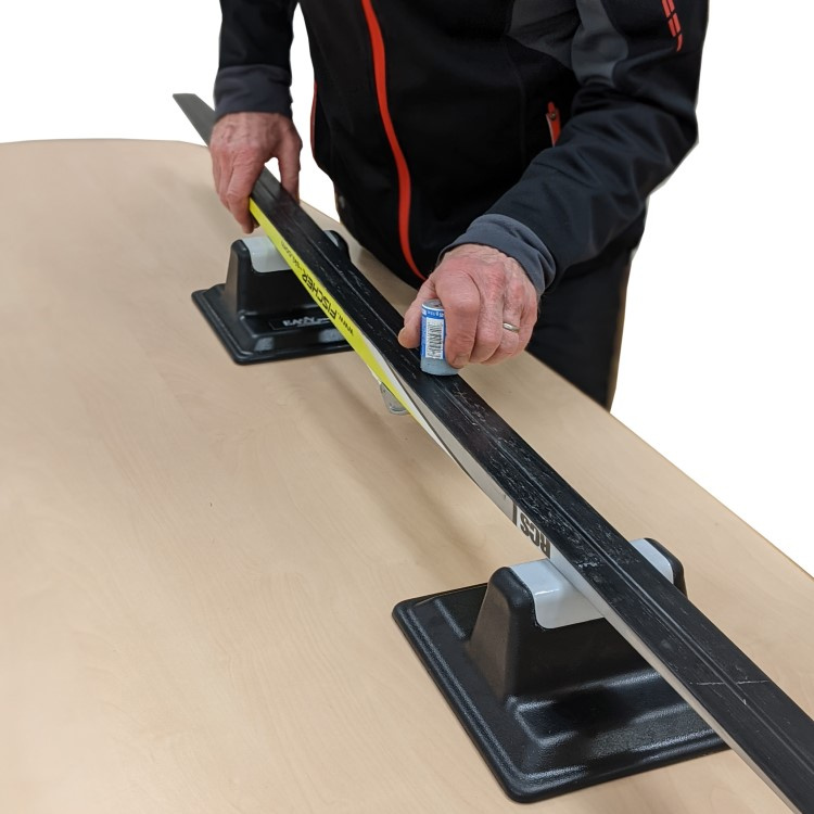 Portable wax stand for cross-country skis in the group Leisure / Winter gadgets at SmartaSaker.se (13713)