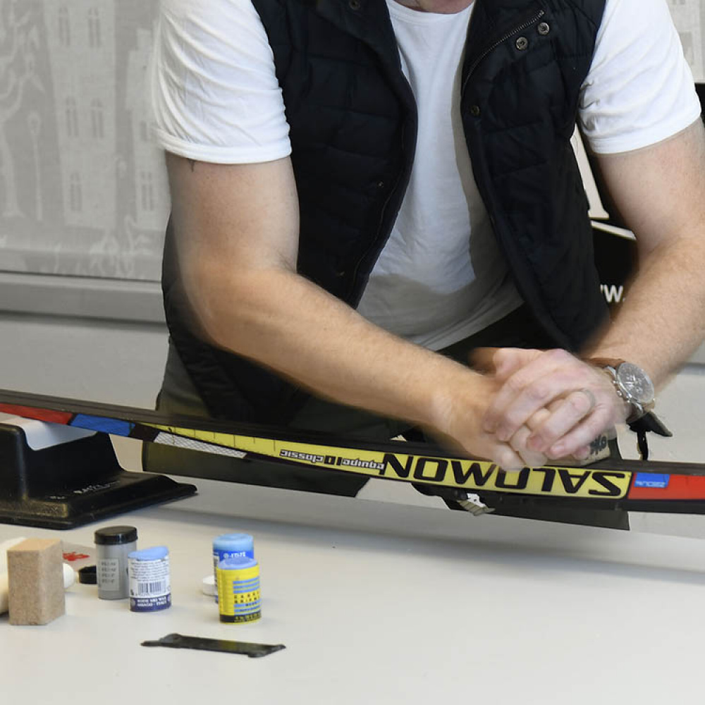 Portable wax stand for cross-country skis in the group Winter gadgets at SmartaSaker.se (13713)