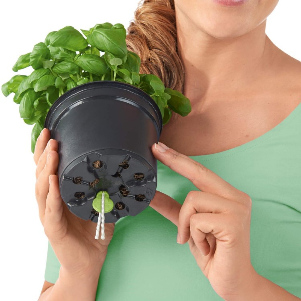 Self-watering plant pot, Face in the group House & Home / Garden at SmartaSaker.se (13720)