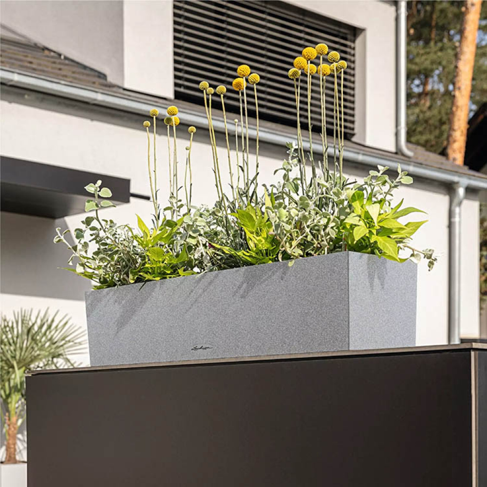 Self-watering flower box in the group House & Home / Garden / Irrigation at SmartaSaker.se (13723)