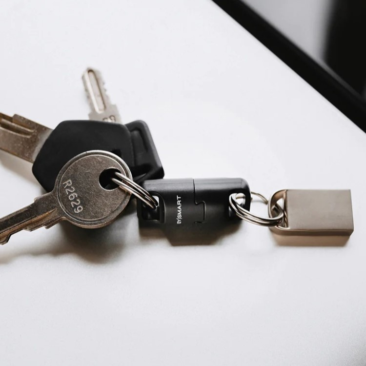 Key magnet - Quick keyring attachment | SmartaSaker