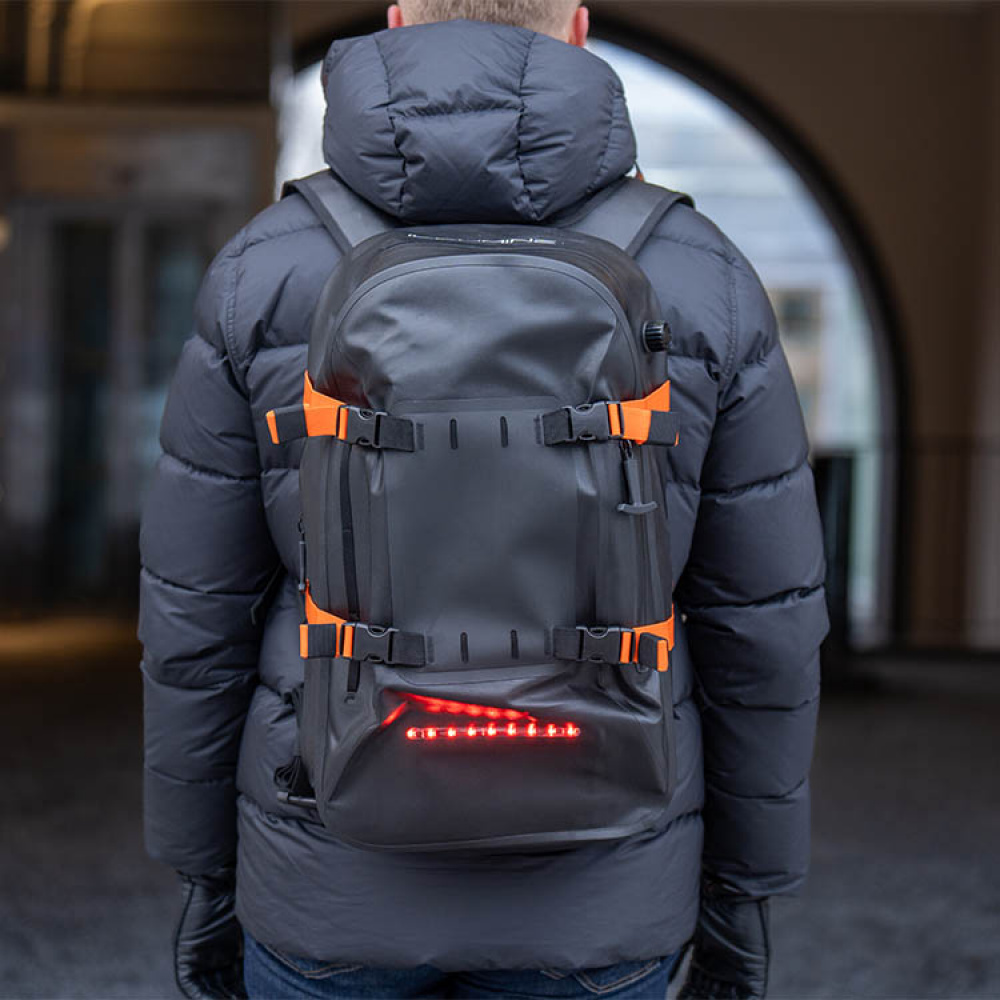 Waterproof rucksack with lights, 30 litres in the group Leisure / Bags / Backpacks at SmartaSaker.se (13756)