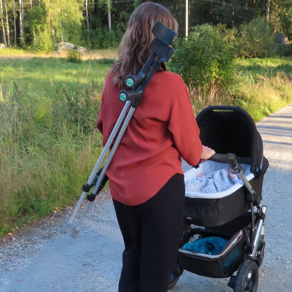 Shoulder strap for crutches in the group Safety / Security / Smart help at SmartaSaker.se (13782)