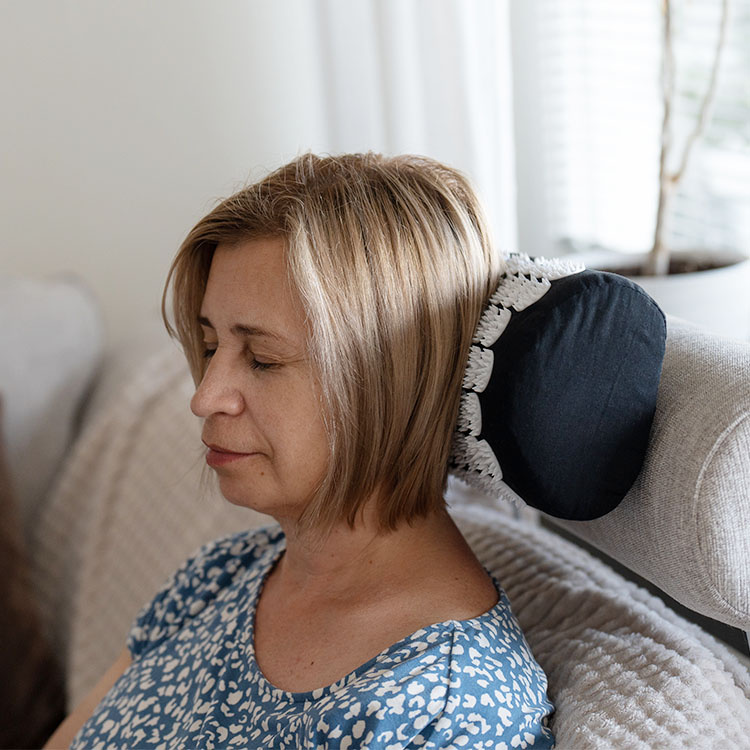 Spike pillow for the neck - Prevents headaches | SmartaSaker