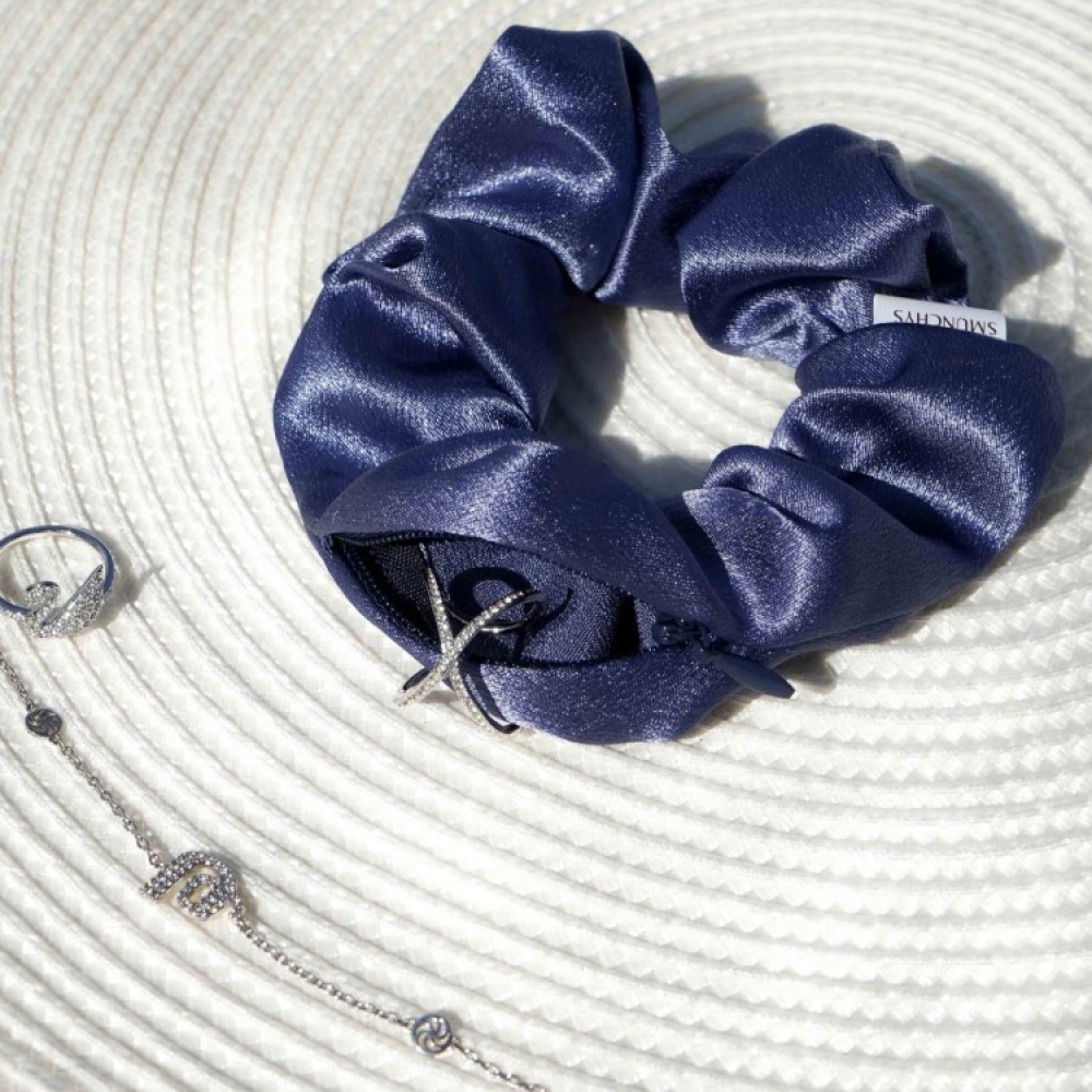 Scrunchie with pocket in the group House & Home / Bathroom / Hygiene at SmartaSaker.se (13800)