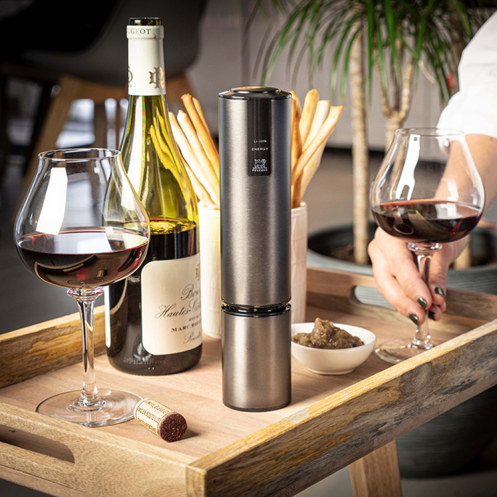 Peugeot electric wine opener in the group House & Home / Kitchen / Beverages at SmartaSaker.se (13841)