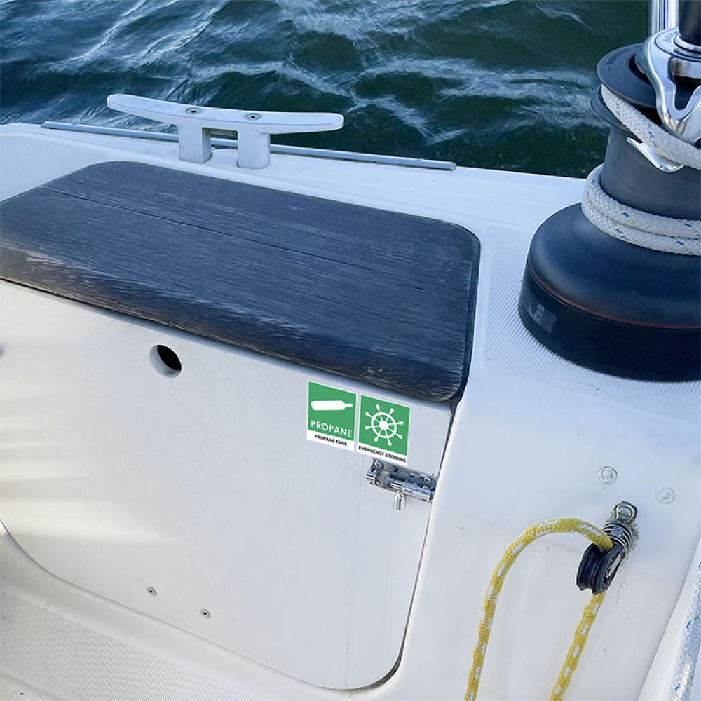 Safety stickers for the boat in the group Vehicles / Boat Accessories / Boat care at SmartaSaker.se (13884)