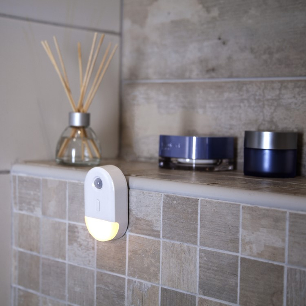 Toilet lamp with sensor in the group House & Home / Bathroom / Toilets and sinks at SmartaSaker.se (13906)