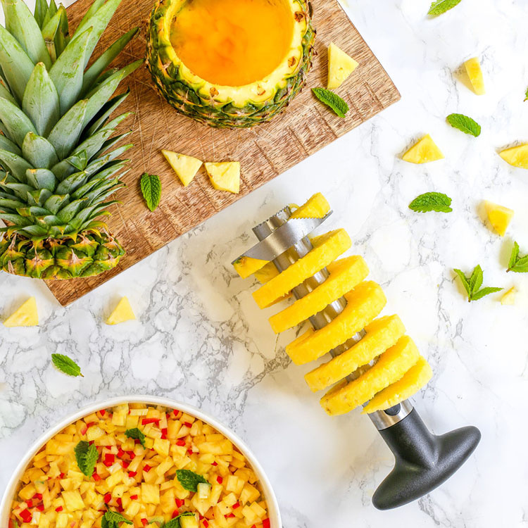  OXO Good Grips Simple Pineapple Corer & Slicer : Home & Kitchen