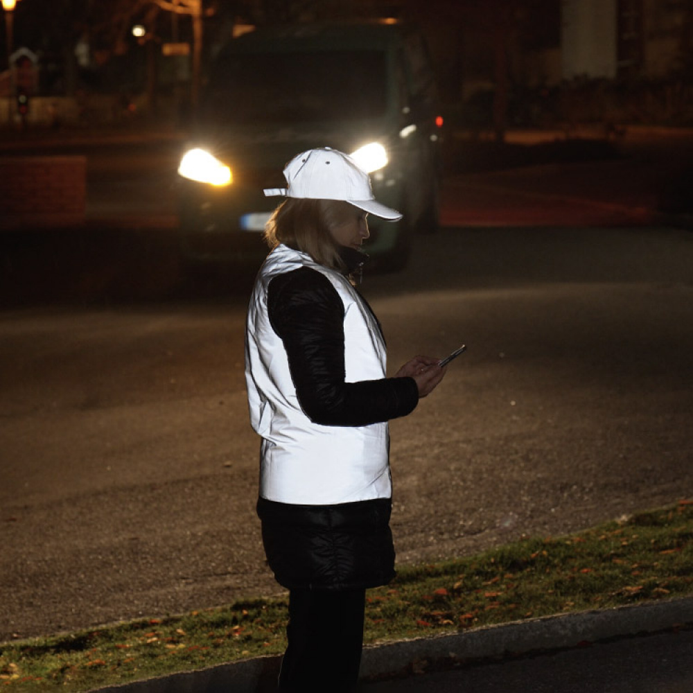 Reflective cap in the group Safety / Reflectors at SmartaSaker.se (13916)