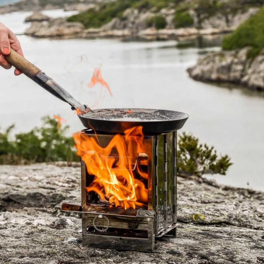 Portable grill with bag - Wood-fired outdoor kitchen