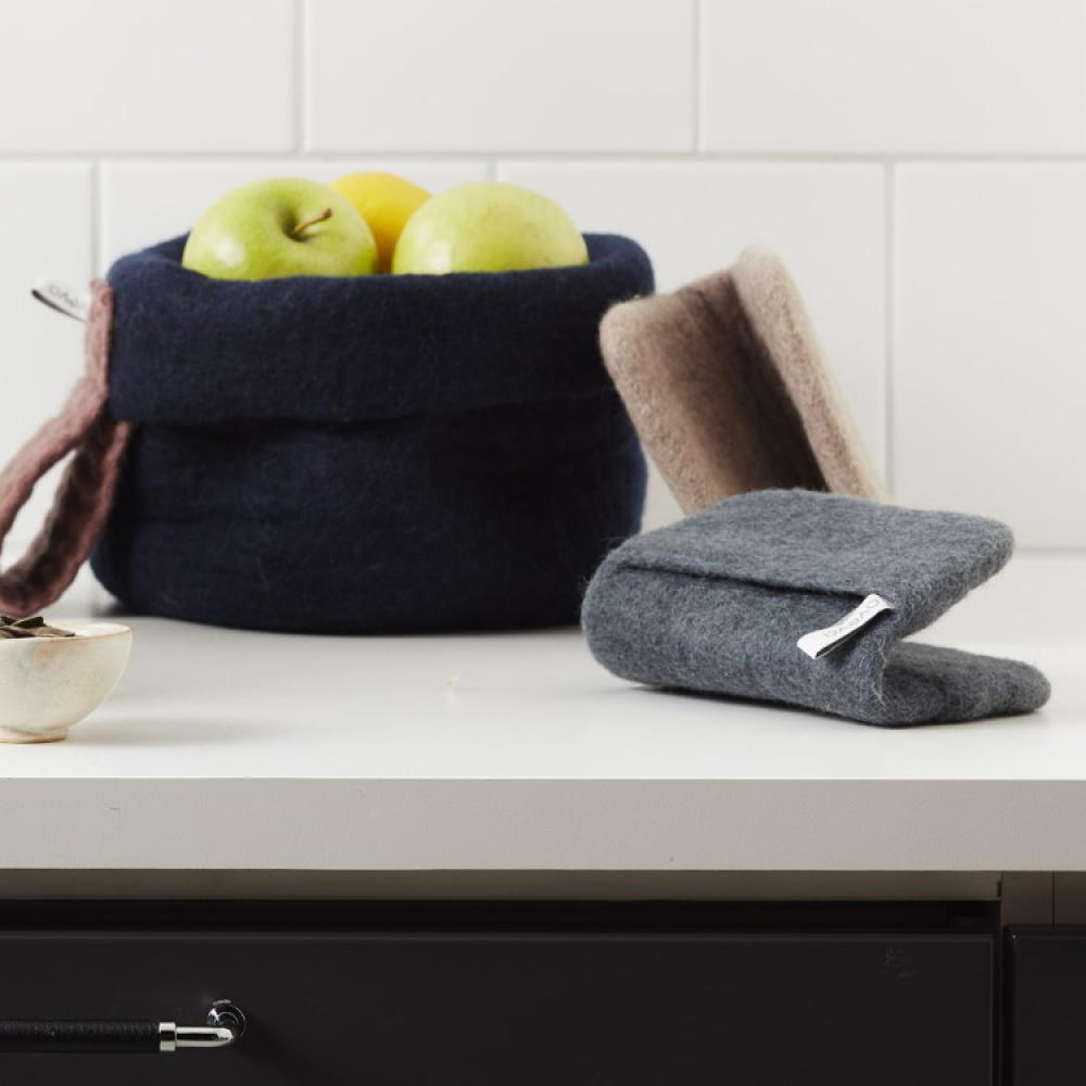 Potholder in wool in the group House & Home / Kitchen at SmartaSaker.se (13958)