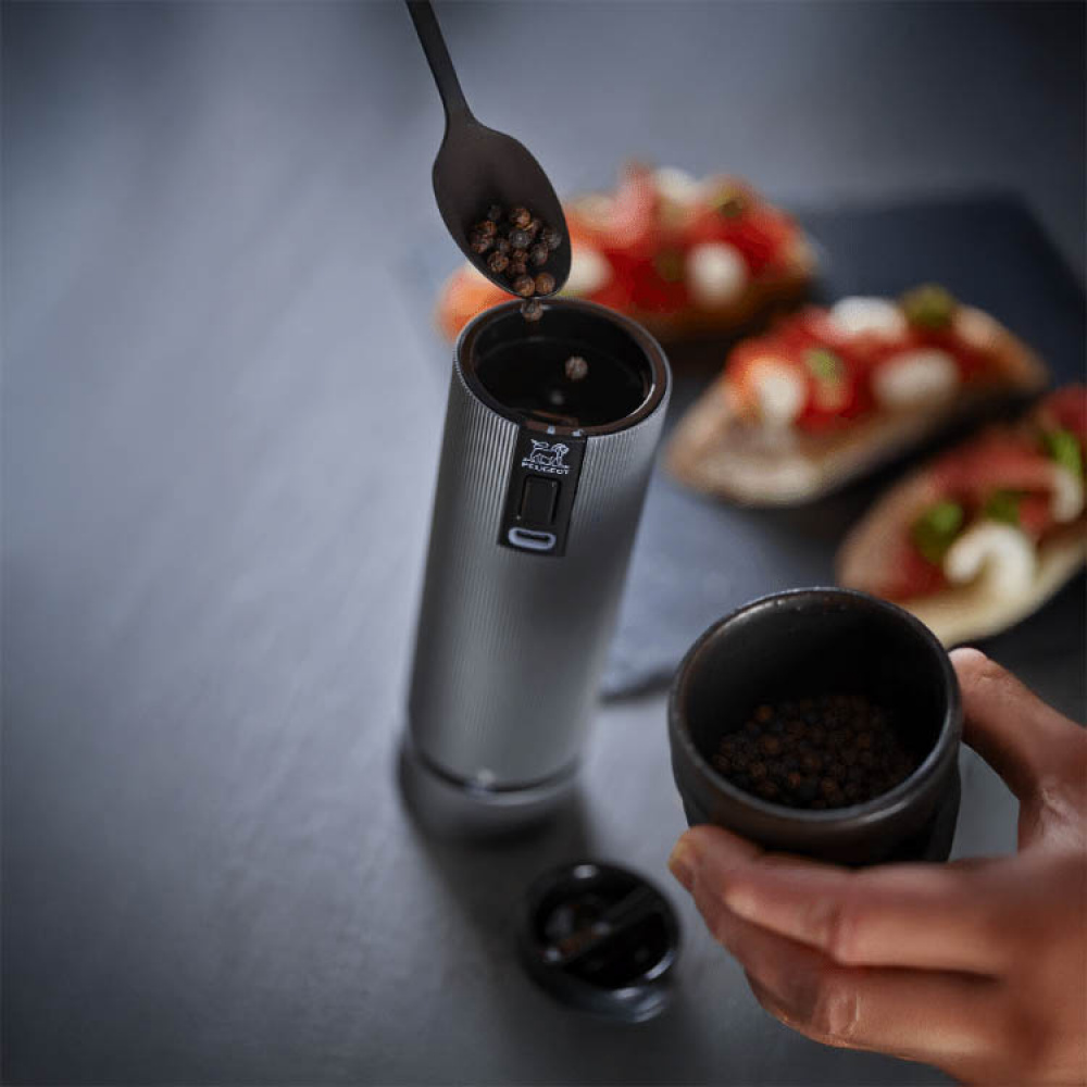 Spicy Grinder: Peugeot Zest Electric Salt/Pepper Mill - Salt & Pepper