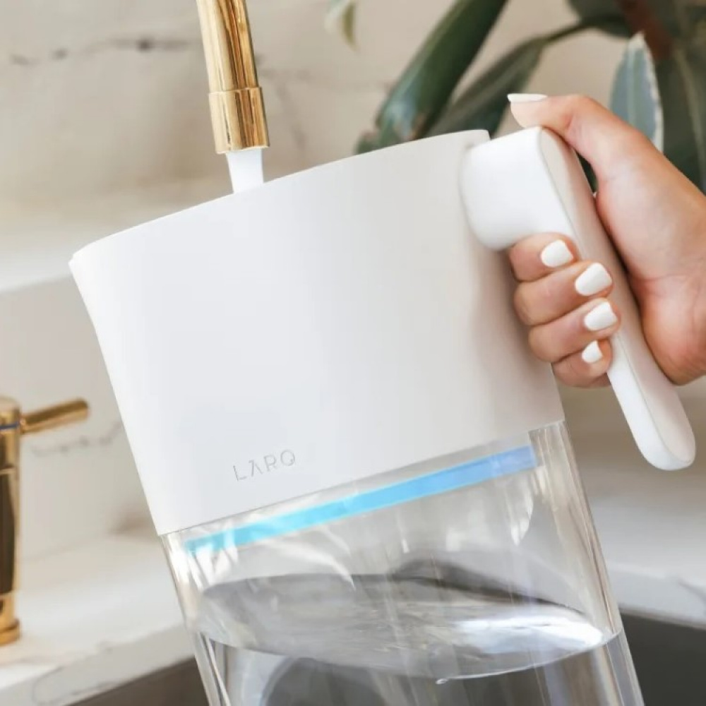 Water filter jug with UV light LARQ in the group House & Home / Kitchen / Beverages at SmartaSaker.se (14016)