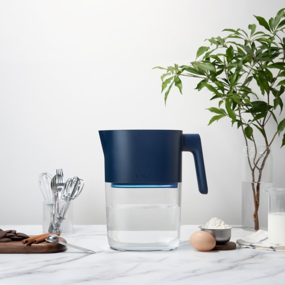 Water filter jug with UV light LARQ in the group House & Home / Kitchen / Beverages at SmartaSaker.se (14016)