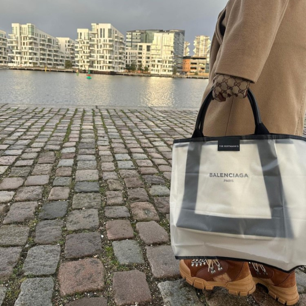 Rain cover for handbag in the group Leisure / Bags at SmartaSaker.se (14028)