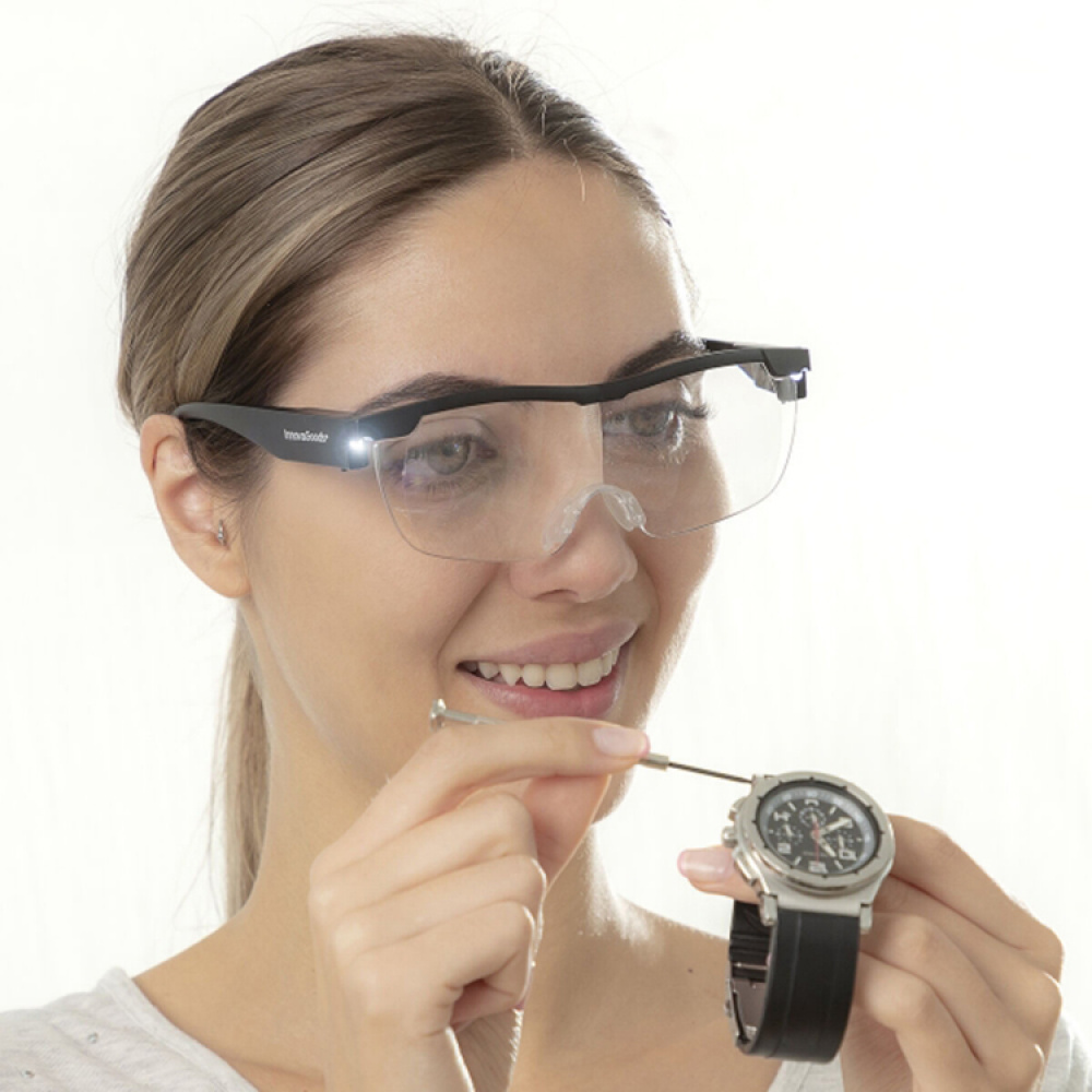 Magnifying glasses with light in the group Leisure / Mend, Fix & Repair / Tools at SmartaSaker.se (14079)