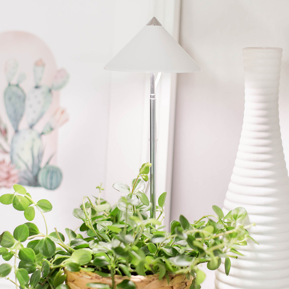 Plant lamp on spike 7W in the group House & Home / Garden at SmartaSaker.se (14100)