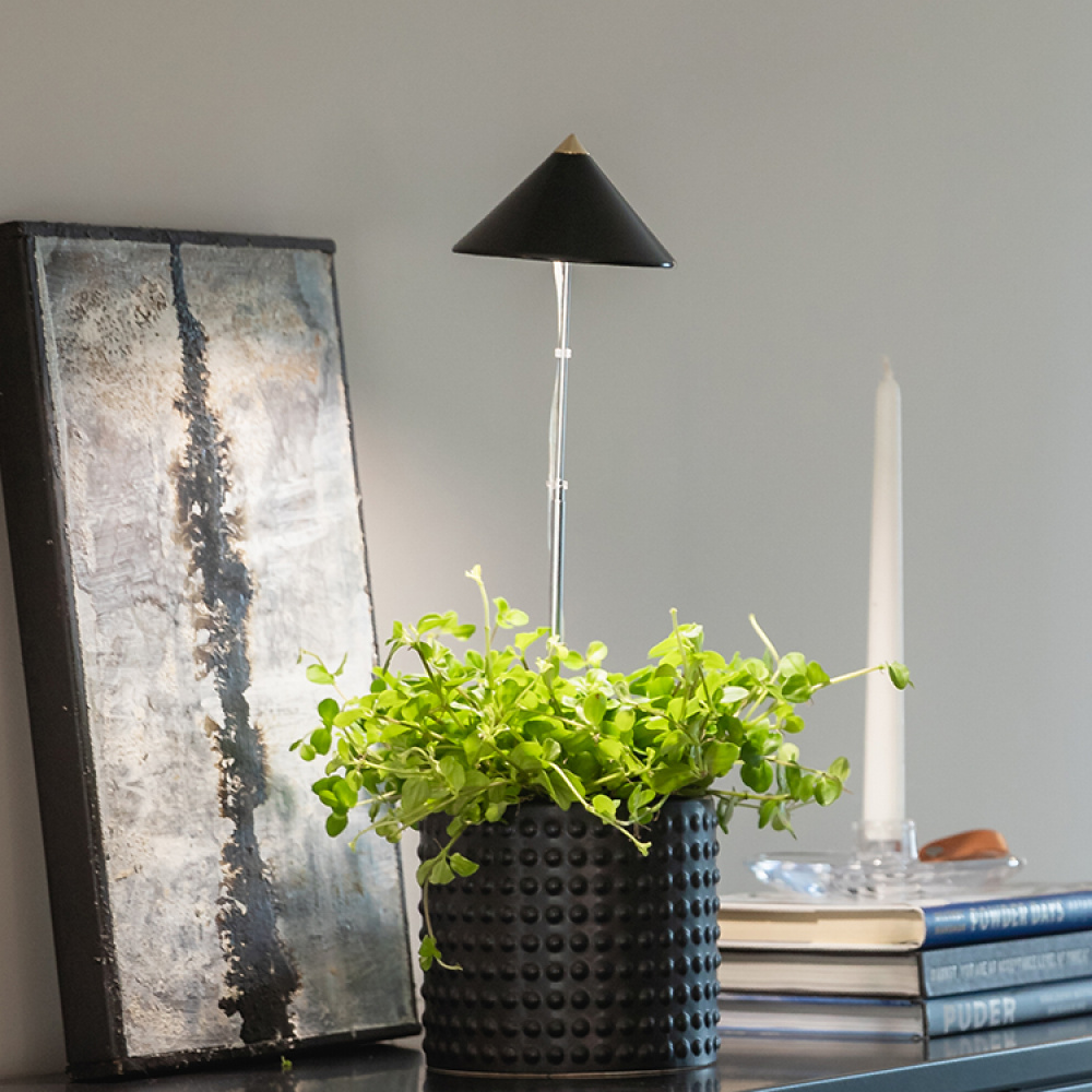 Plant lamp on spike 7W in the group House & Home / Garden at SmartaSaker.se (14100)