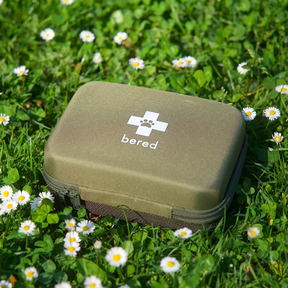 First aid kit for dogs and cats, Bered in the group Leisure / Pets at SmartaSaker.se (14359)