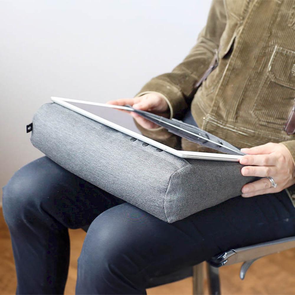 Travel pillow with laptop support in the group Leisure / Travelling at SmartaSaker.se (14371)