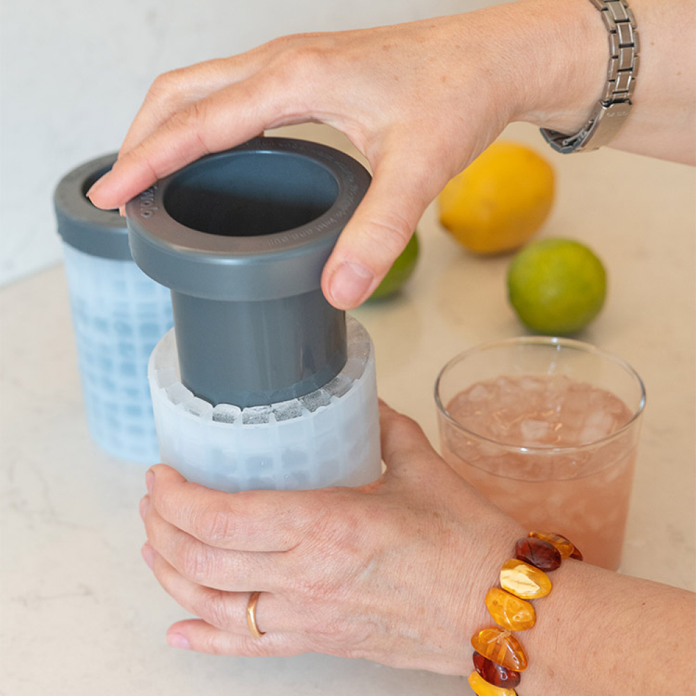 Round ice mould for small ice cubes 2-pack in the group House & Home / Kitchen / Beverages at SmartaSaker.se (14435)