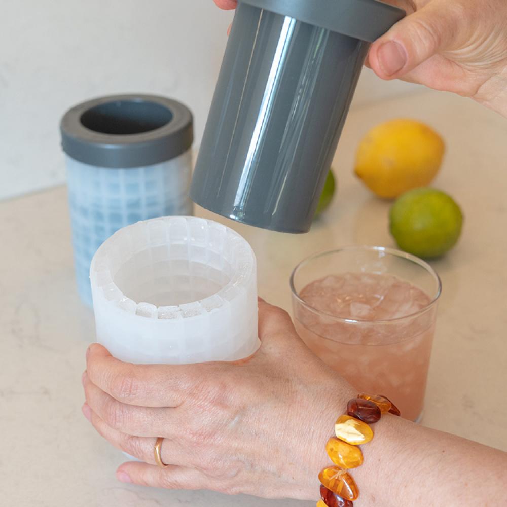 Round ice mould for small ice cubes 2-pack in the group House & Home / Kitchen / Beverages at SmartaSaker.se (14435)